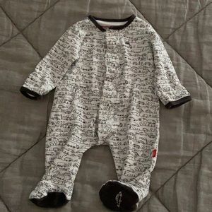 Magnetic me onesie (0-3 months)